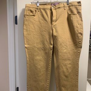 Gloria Vanderbilt Amanda Jeans size 20W,  beige in color,  worn once-too large